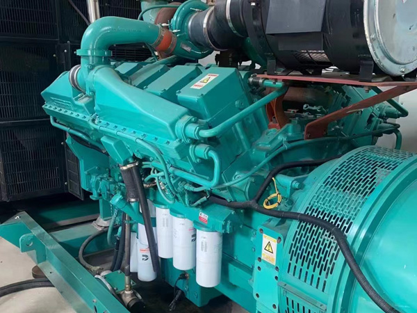 安庆更换100kW柴油发电机组机油时，需要注意哪些事项？